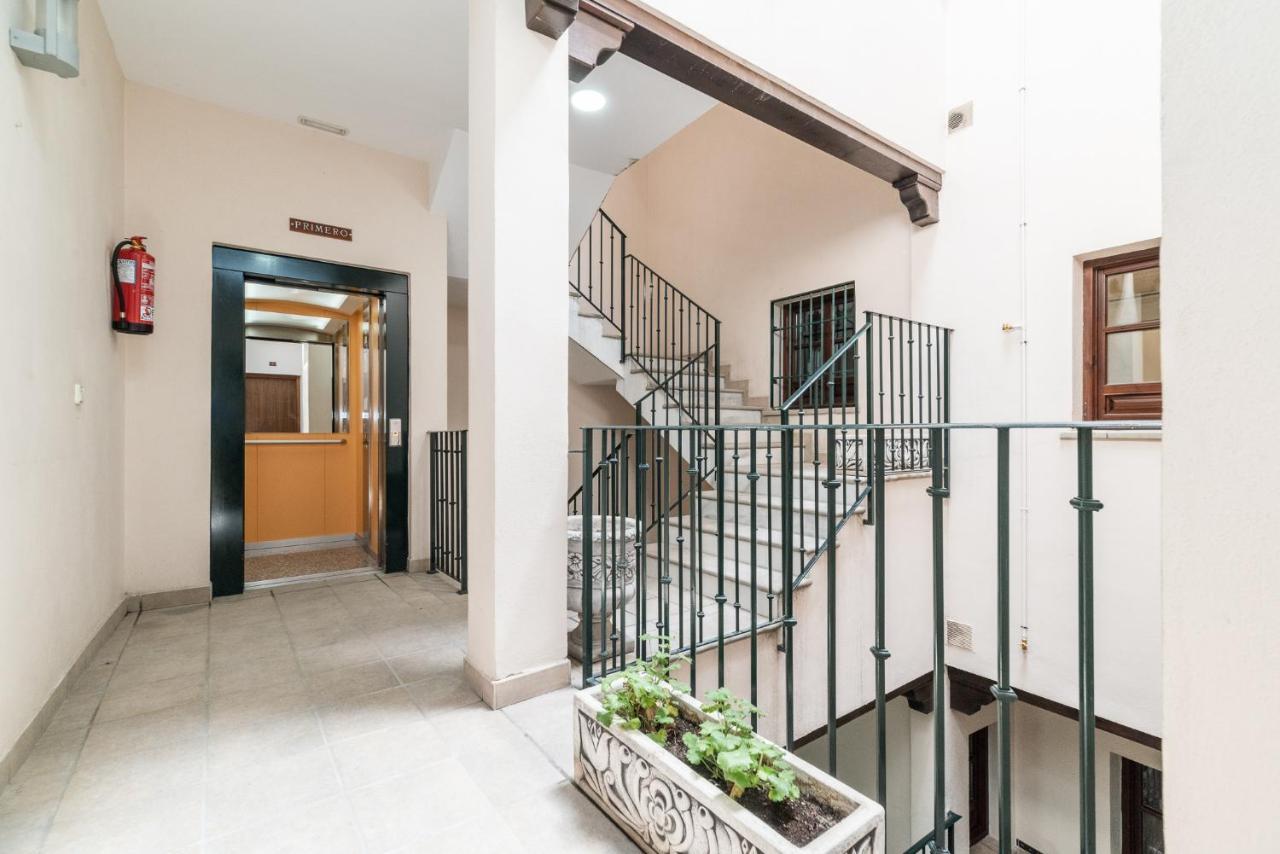 Moderno Apartamento Centro De Granada 2 Kültér fotó