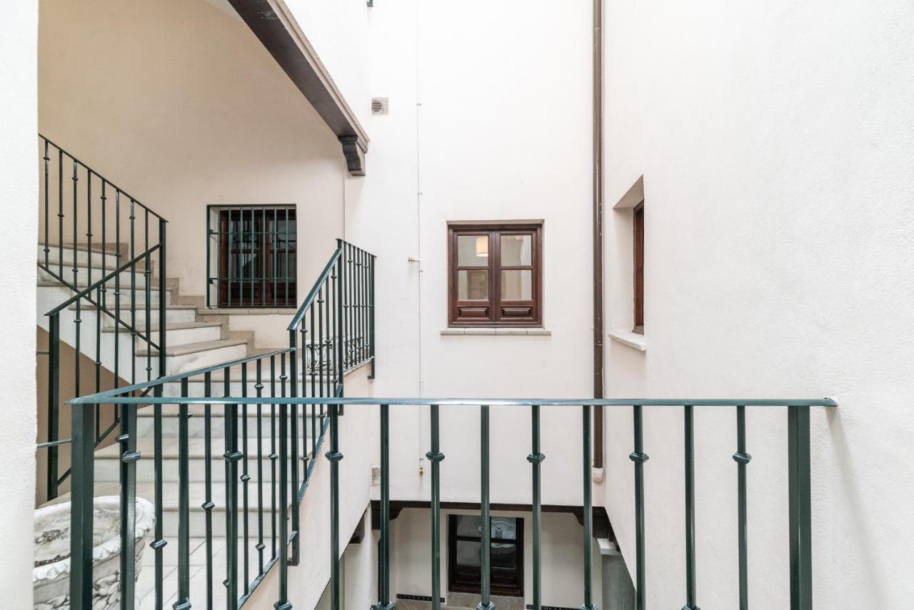 Moderno Apartamento Centro De Granada 2 Kültér fotó